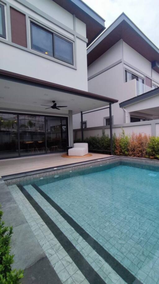 LUXURY POOL VILLA FOR SALE CENTRAL PATTAYA