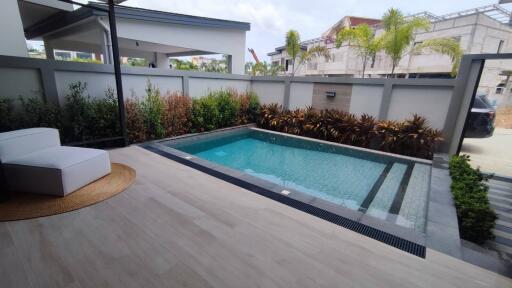 LUXURY POOL VILLA FOR SALE CENTRAL PATTAYA