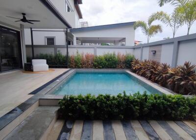 LUXURY POOL VILLA FOR SALE CENTRAL PATTAYA