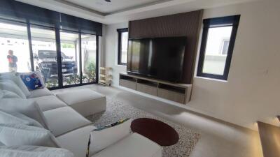 LUXURY POOL VILLA FOR SALE CENTRAL PATTAYA