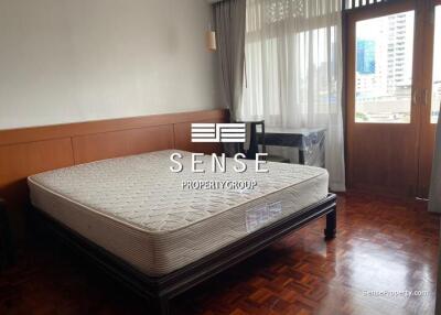 spacious penthouse 3 bed  for rent near sathorn