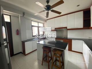 spacious penthouse 3 bed  for rent near sathorn