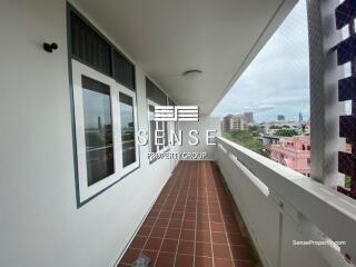 spacious penthouse 3 bed  for rent near sathorn