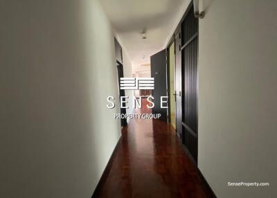 spacious penthouse 3 bed  for rent near sathorn