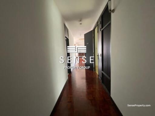 spacious penthouse 3 bed  for rent near sathorn