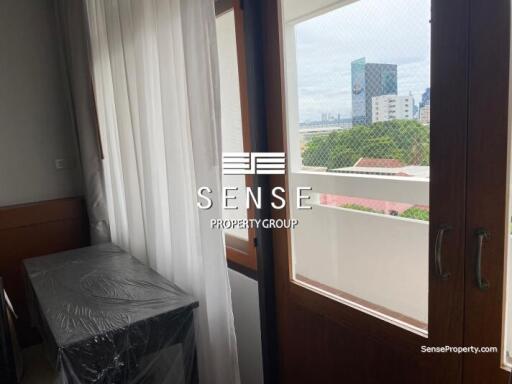 spacious penthouse 3 bed  for rent near sathorn