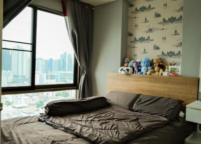 Modern bedroom with city view