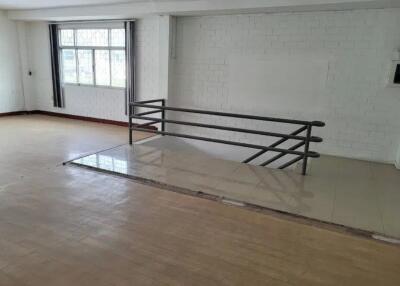 Unfurnished spacious room with large windows