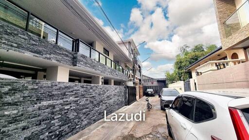 6 Bed 6 Bath 216 SQ.M Townhouse in Sukhumvit 26