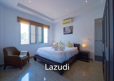 Luxurious 2 Story Pool Villa : 4 Bedrooms Plus 2 Bedroom Guest House