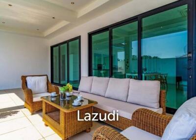 Luxurious 2 Story Pool Villa : 4 Bedrooms Plus 2 Bedroom Guest House