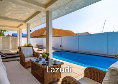 Luxurious 2 Story Pool Villa : 4 Bedrooms Plus 2 Bedroom Guest House