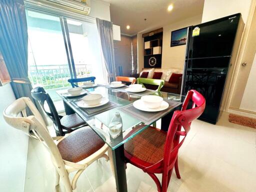 Spacious 2-bedroom Condo at Jomtien Beach