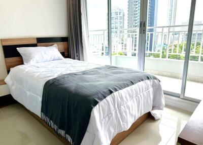 Spacious 2-bedroom Condo at Jomtien Beach