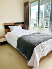 Spacious 2-bedroom Condo at Jomtien Beach