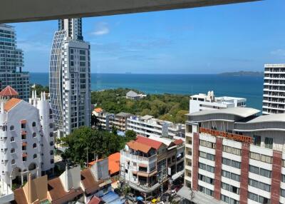 Sea view and large 1 bedroom condo