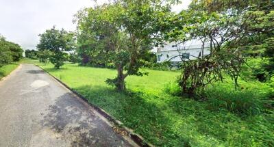 Beautiful land plot 1 rai in Huay Yai for sale