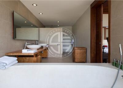 A sanctuary of Luxury and serenity pool villa in Koh Samui