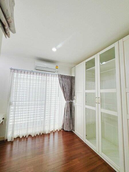 For Rent Bangkok Town House Leon Sukhumvit 62 BTS Bang Chak Phra Khanong