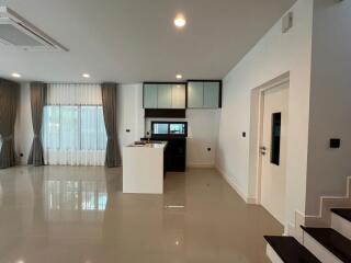 Bangkok Single House Setthasiri Krungthepkreetha Krungthepkreetha MRT Si Kritha