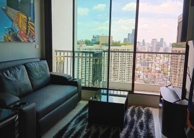 1-BR Condo at Rhythm Sukhumvit 44/1 near BTS Phra Khanong