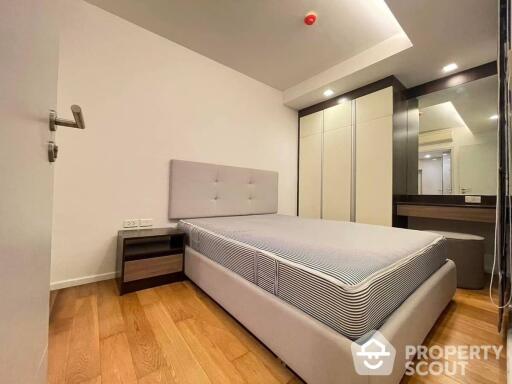 1-BR Condo at Focus Ploenchit near BTS Nana