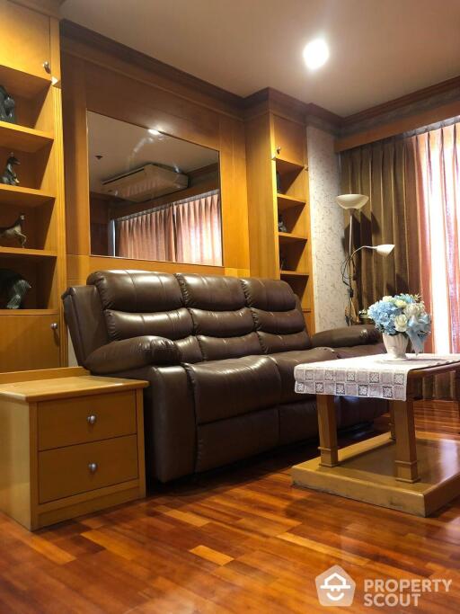 2-BR Condo at Pathumwan Resort near BTS Phaya Thai