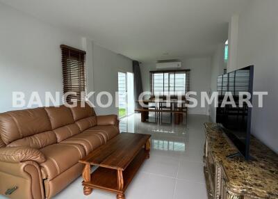 Townhouse at Grande Pleno Mega Bangna for rent