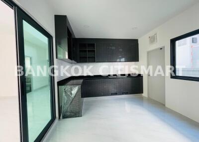 400 ตรม., 5 ห้องนอน, 6 ห้องน้ำ บ้าน ราคา ฿ 23,380,000