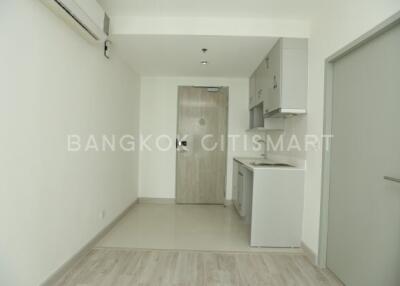 Condo at Ideo Mobi Rama 9 for sale