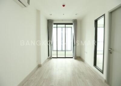 Condo at Ideo Mobi Rama 9 for sale