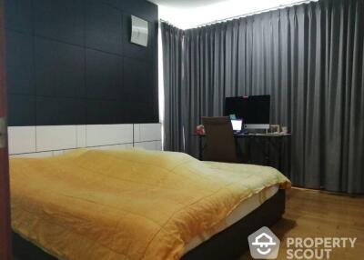 1-BR Condo at Villa Sathorn near BTS Krung Thon Buri