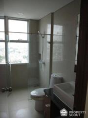 1-BR Condo at Villa Sathorn near BTS Krung Thon Buri