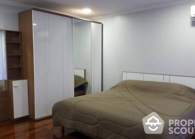 2-BR Condo at Supalai Place Sukhumvit 39 near BTS Phrom Phong (ID 467275)