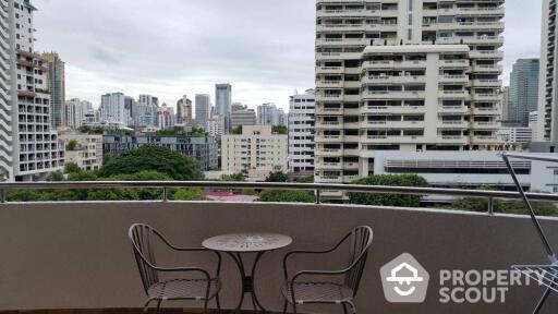 2-BR Condo at Supalai Place Sukhumvit 39 near BTS Phrom Phong (ID 467275)