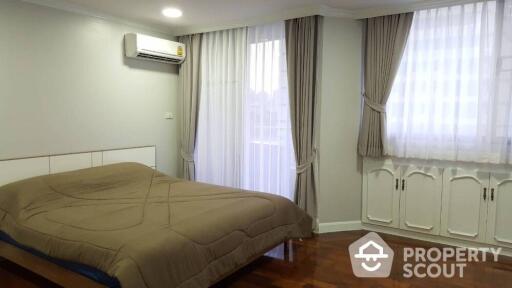 2-BR Condo at Supalai Place Sukhumvit 39 near BTS Phrom Phong (ID 467275)