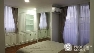 2-BR Condo at Supalai Place Sukhumvit 39 near BTS Phrom Phong (ID 467275)