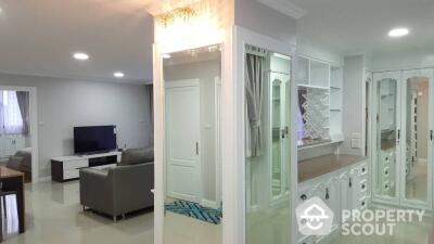 2-BR Condo at Supalai Place Sukhumvit 39 near BTS Phrom Phong (ID 467275)