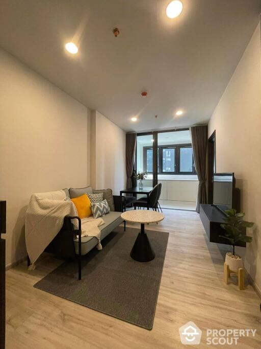 1-BR Condo at Xt Huaikhwang near MRT Huai Khwang