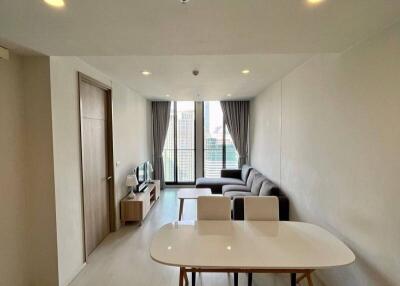 1-BR Condo at Noble Ploenchit near BTS Phloen Chit