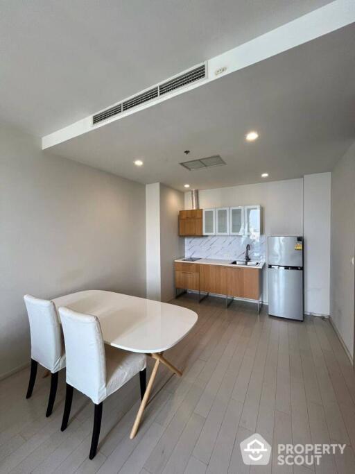 1-BR Condo at Noble Ploenchit near BTS Phloen Chit