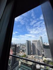 1-BR Condo at Noble Ploenchit near BTS Phloen Chit