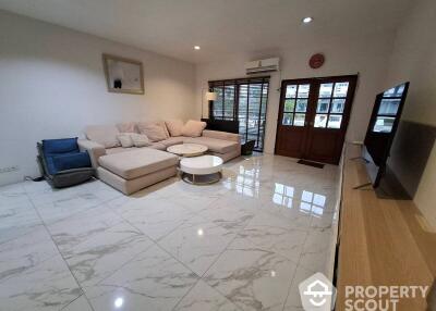 4-BR Townhouse at Regent 71 Place near BTS Phra Khanong