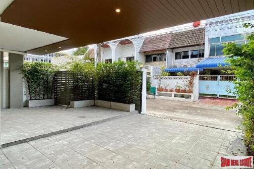 Newly Renovated Three Bedroom Detached Two Storey House for Rent Near BTS Ekkamai