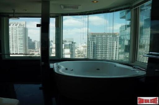 The Infinity Condominium - 2 Bedrooms and 2 Bathrooms for Rent in Silom Area of Bangkok