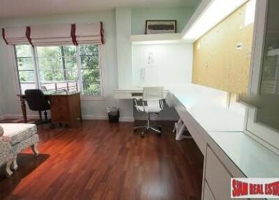 Urban Sathorn - Live in a Park Like Setting in this Three Bedroom House