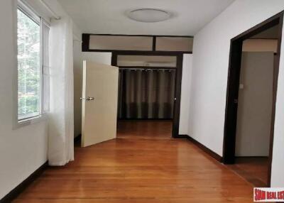 Detached House in Sukhumvit 49 - 4 Bedrooms and 2 Bathrooms for Rent in Phrom Phong Area of Bangkok