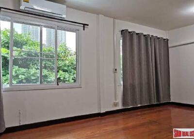 Detached House in Sukhumvit 49 - 4 Bedrooms and 2 Bathrooms for Rent in Phrom Phong Area of Bangkok