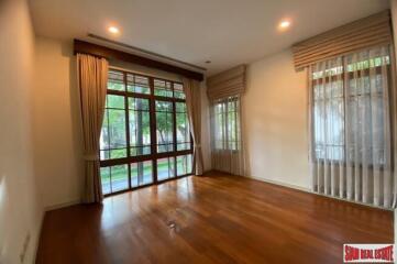 Baan Sansiri Sukhumvit 67 - Excellent Luxury Five Bedroom Home for Rent in a Gated Phra Khanong Estate - Pet Friendly