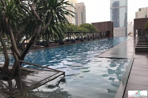 The Met l Bright Contemporary Two Bedroom Condo with City Views in Chong Nonsi